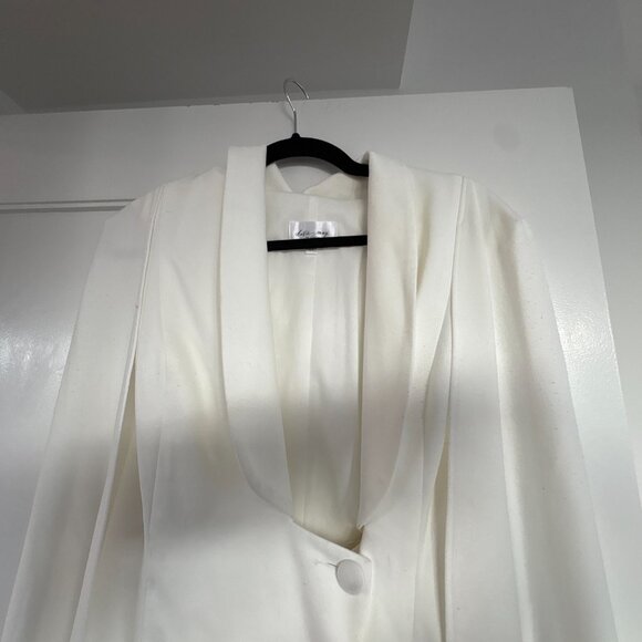 Katie May Boss Lady Cape Sleeves Mini Dress Ivory Padded Shoulders Sz Medium - Picture 9 of 12